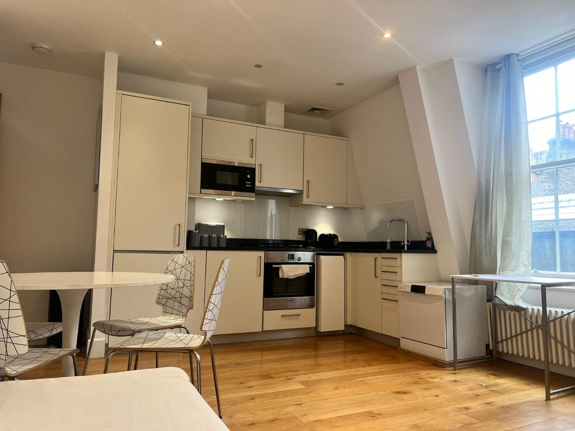 One Bedroom Apartment In Holborn Londra Dış mekan fotoğraf